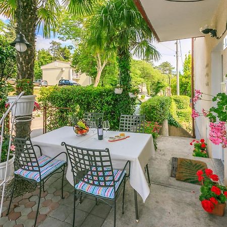 Apartment Carpe Diem "Pet Friendly" Crikvenica Buitenkant foto